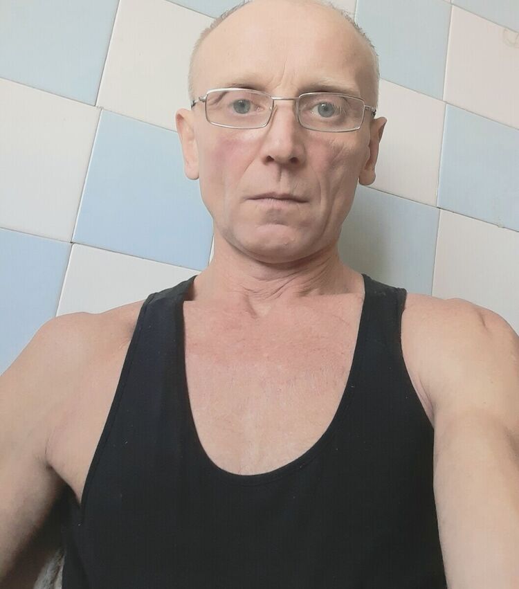  21973899  , 58 ,    