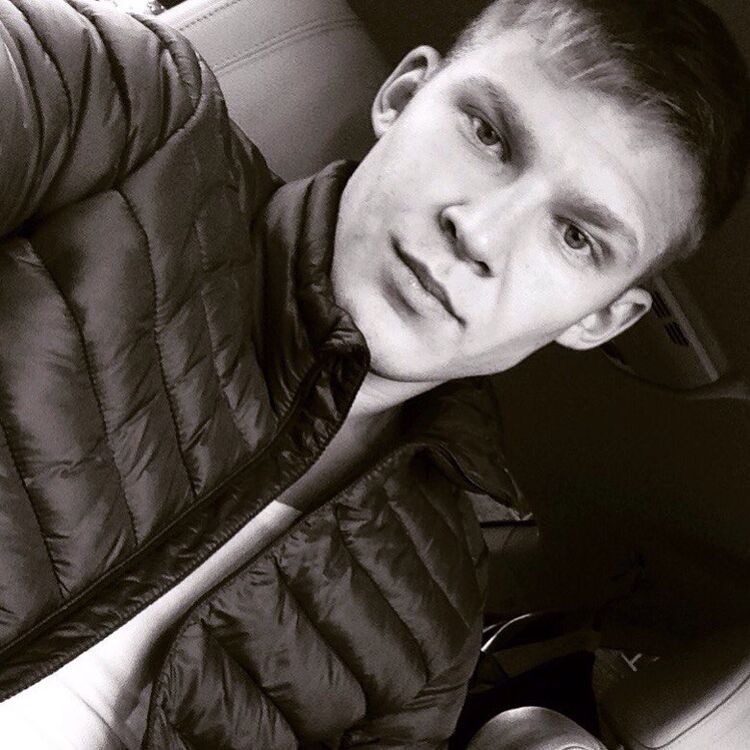  52356489  Artem, 21 ,    