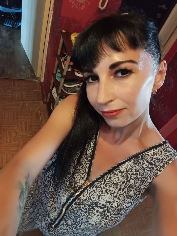  45428789  Anastasia, 38 ,    