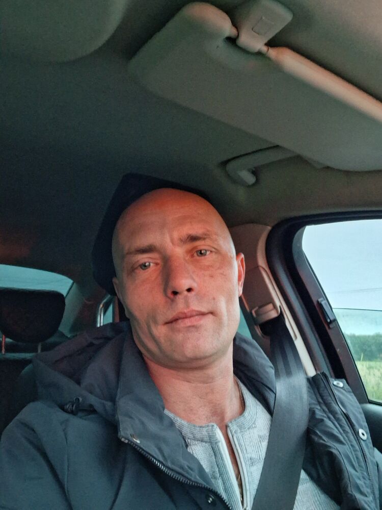  53402479  , 42 ,    