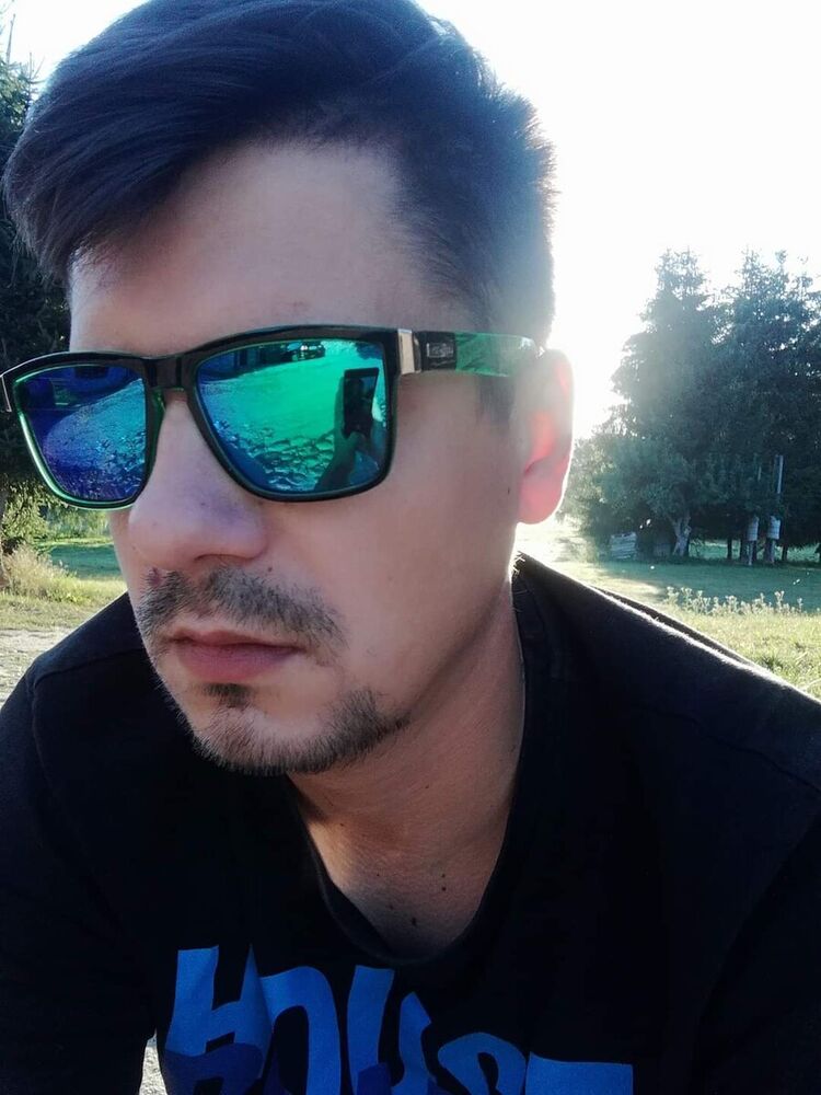  ,   Yevhen, 38 ,   ,   
