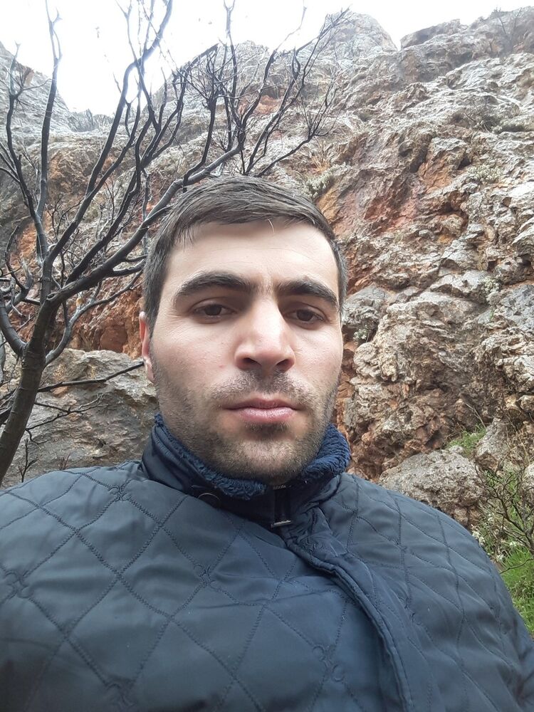  19391939  Artyom, 33 ,    