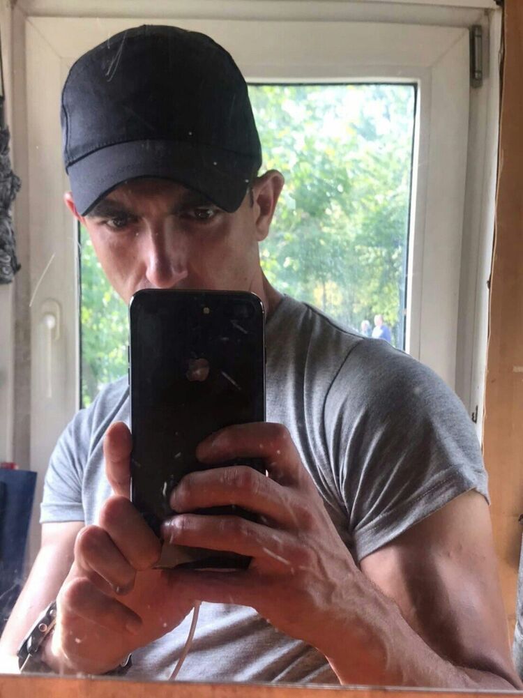  ,   Pavel, 32 ,   ,   