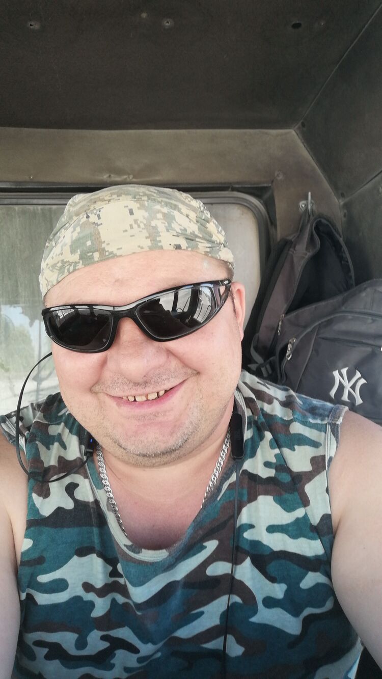  31198789  Vladimir, 48 ,    
