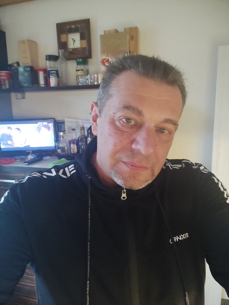  42270049  Sergey, 56 ,    