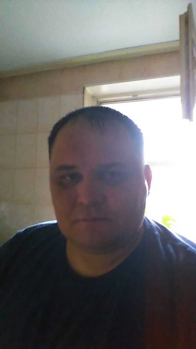  15092739  Pavel, 41 ,    