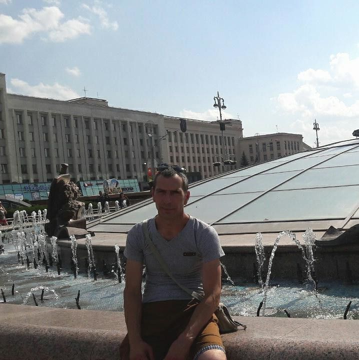  10891399  Igor, 53 ,    