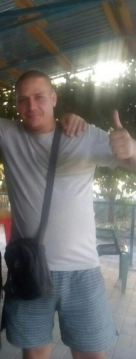  21726619  Stas, 39 ,    