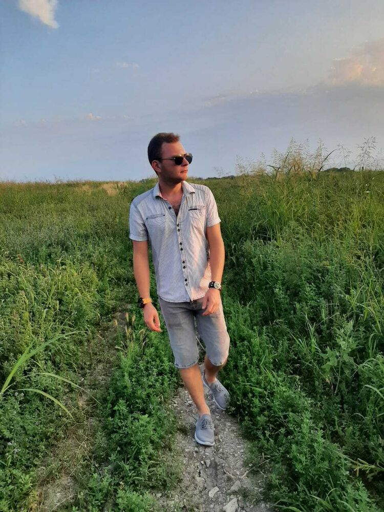  26438499  Vovhik, 26 ,    