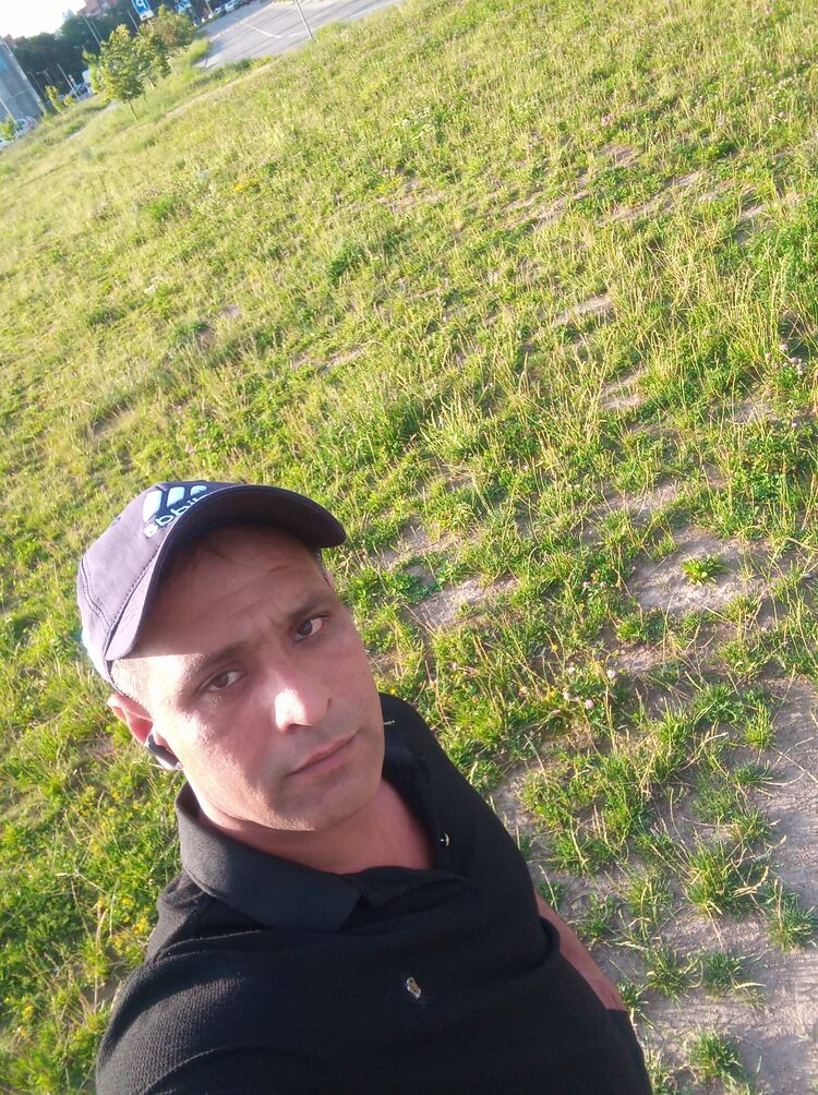  54090159  Ahmet, 35 ,    