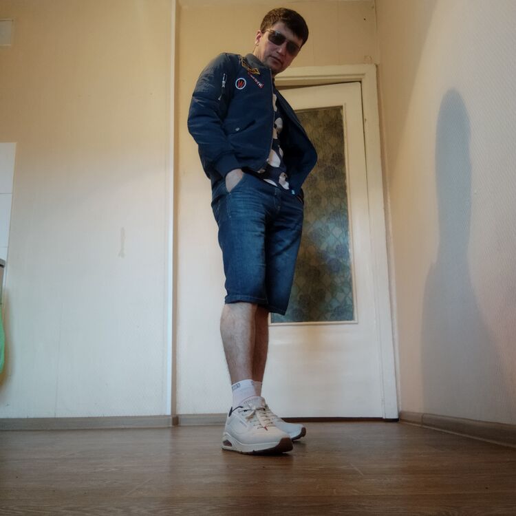  52912589  , 38 ,    