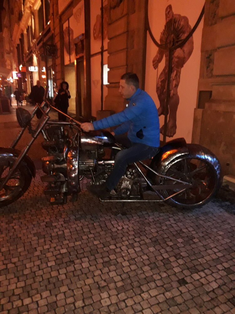  15770069  Andrij, 39 ,    Praha
