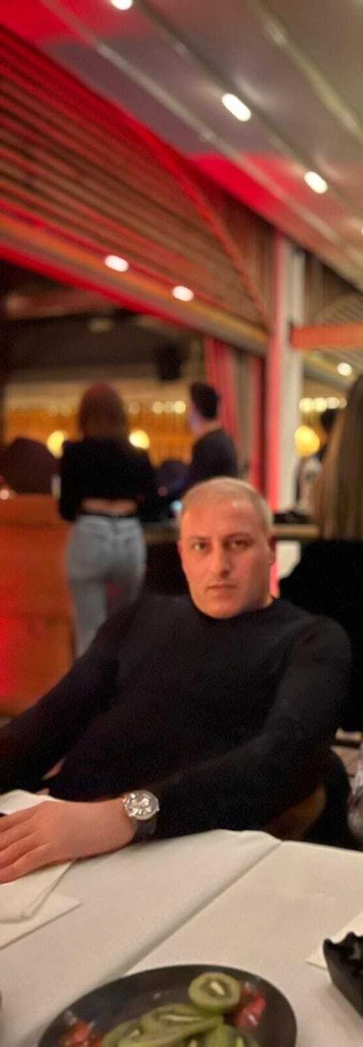  54626509  Elxan, 41 ,    