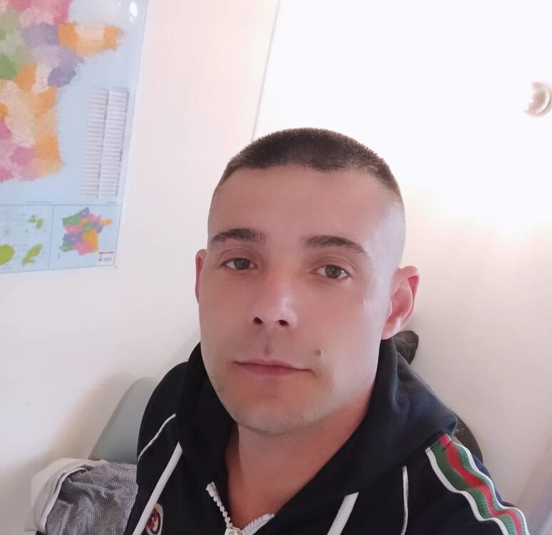  50546289  Vadim, 34 ,    Palais-Bourbon