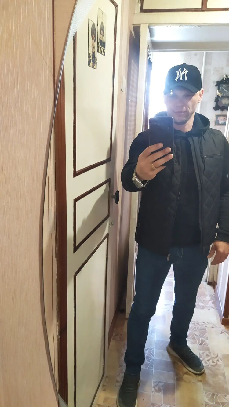  52582859  , 44 ,    