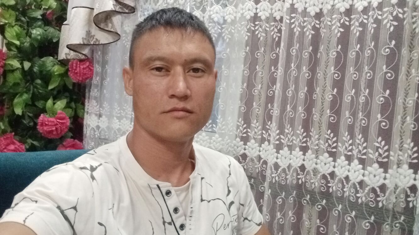  47489649  Azamat, 32 ,    