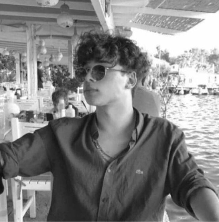  50612099  Anas, 24 ,    