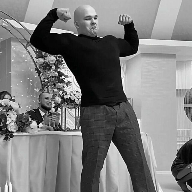  ,   Ilya, 22 ,   ,   , c , 