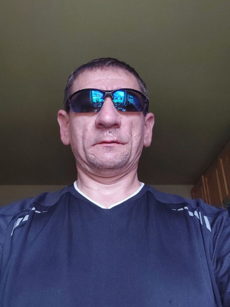  40135409  , 33 ,    