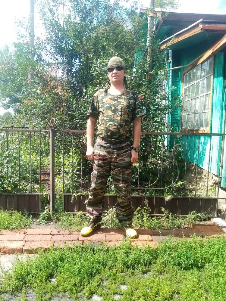  51028409  Stanislav, 39 ,    