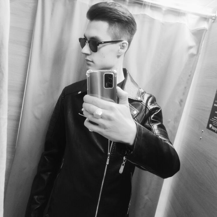  ,   Oleg, 25 ,   ,   , c , 