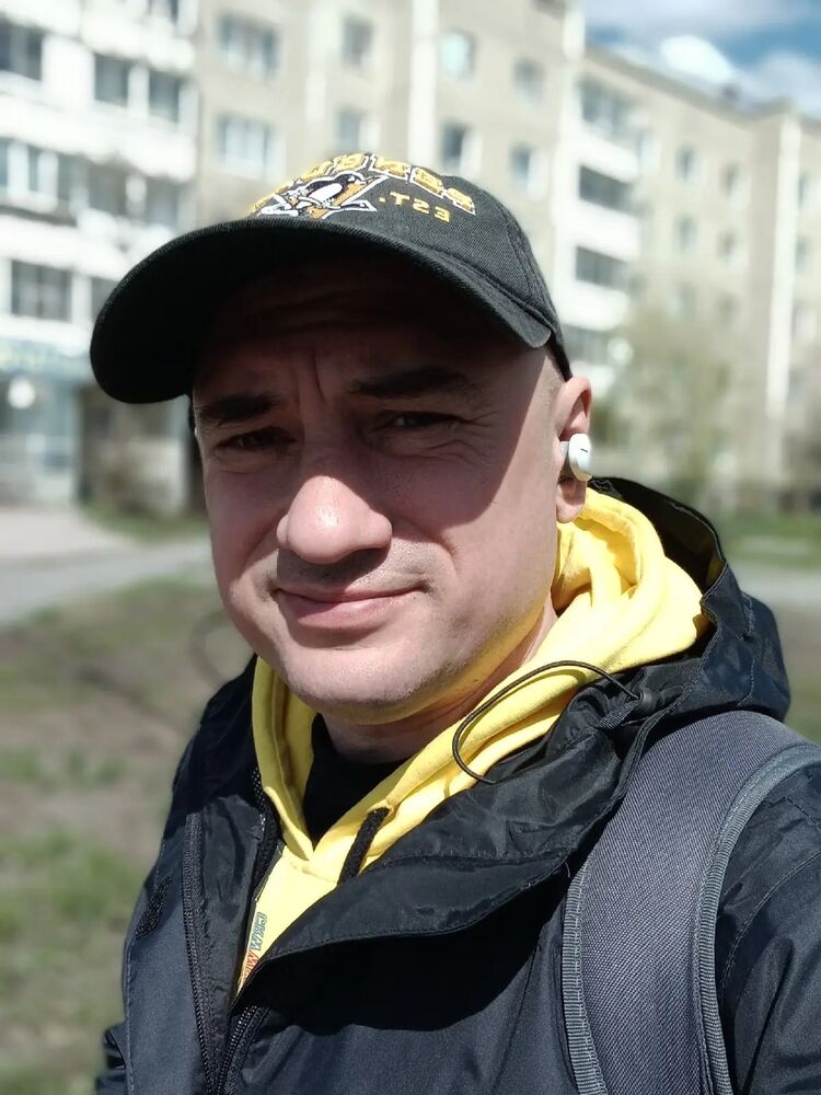  52832329  , 45 ,    