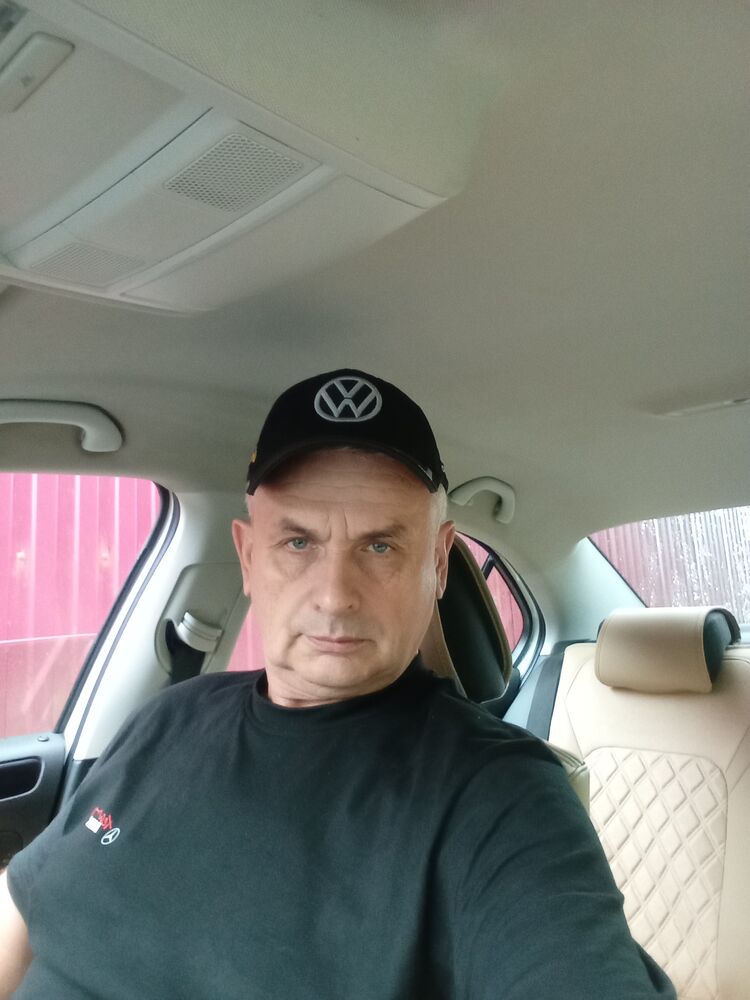  52223249  , 49 ,    