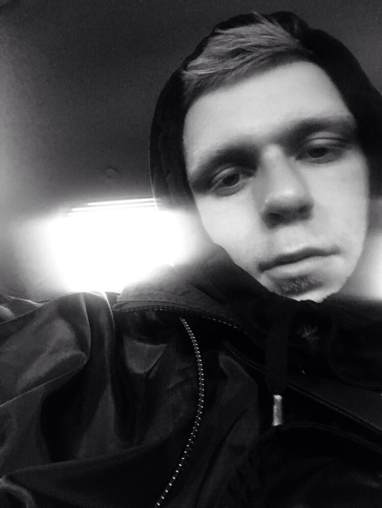  30631169  Timur, 29 ,    