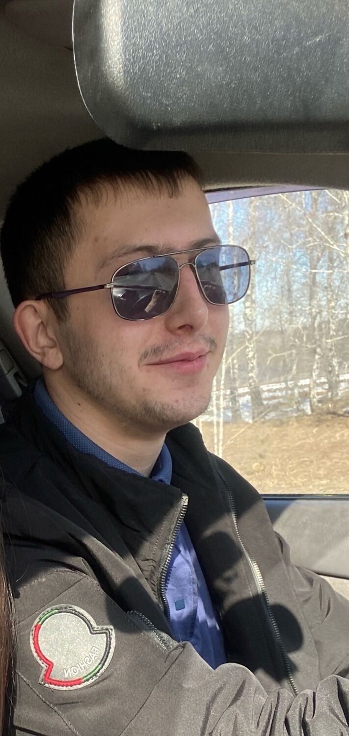  48712449  Sergey, 24 ,    