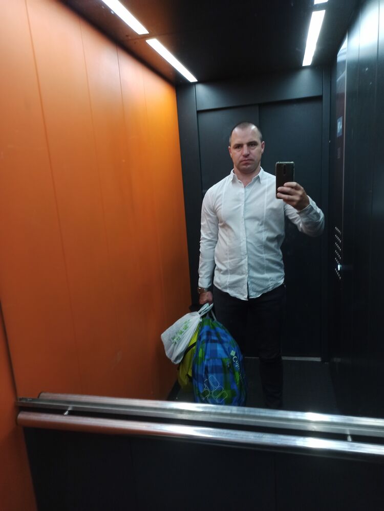  ,   Dima, 44 ,   ,   , c , 