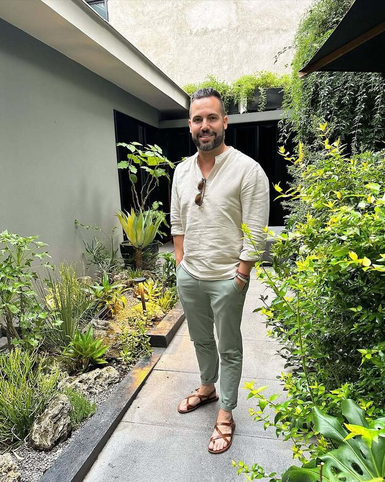  51572079  Luke, 50 ,    -