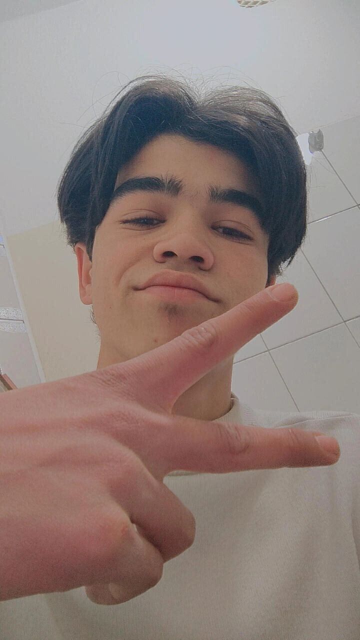  53392079  Behruz, 19 ,    