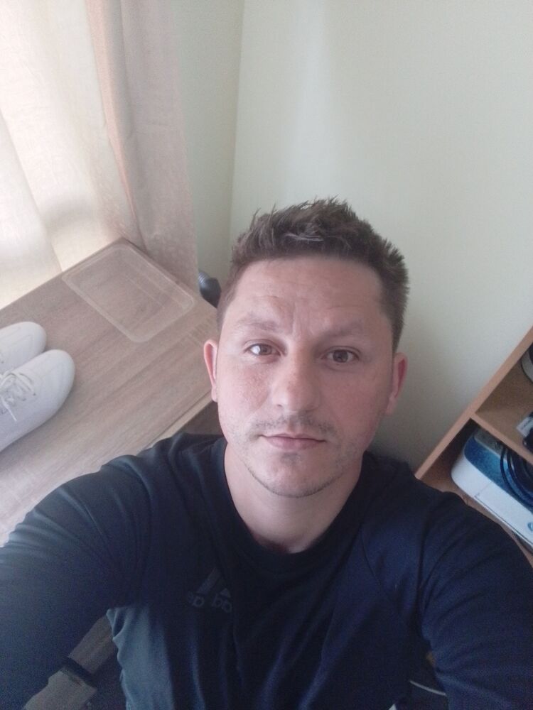 40460779  Sergei, 39 ,    