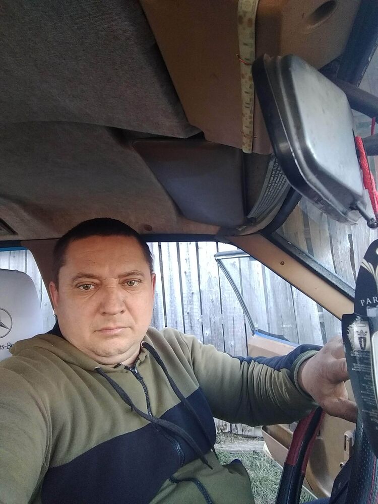  ,   Ivan, 48 ,   ,   