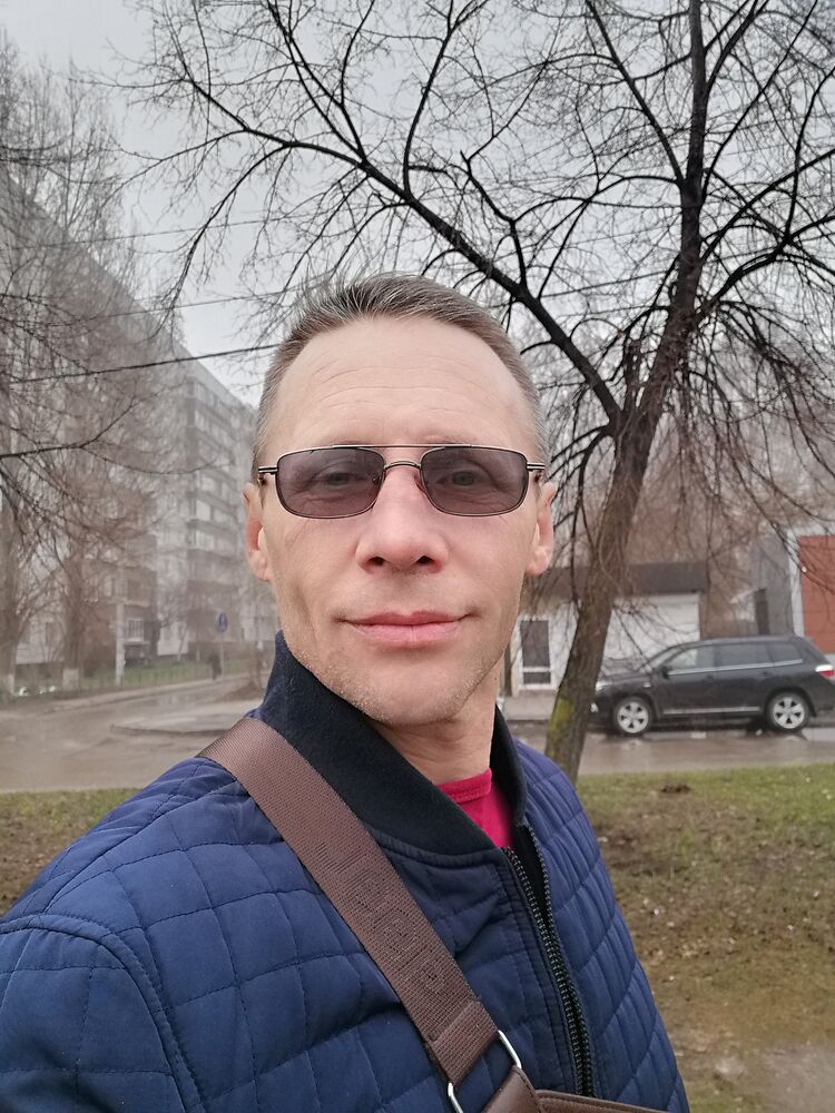  29885469  ANDREI, 49 ,    
