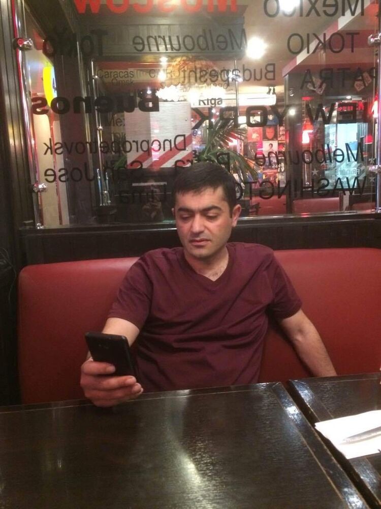  ,   Artur, 44 ,   