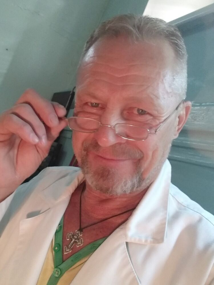  13945479  Lythiy, 60 ,    
