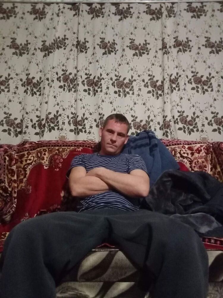  46081379  Dmitry, 39 ,    