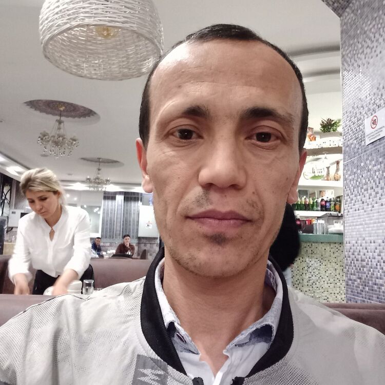  35111729  Oybek, 42 ,    