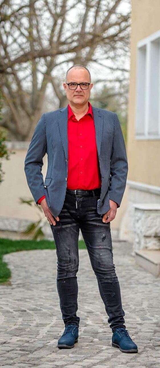  Khaskovo,   , 52 ,   ,   , c 