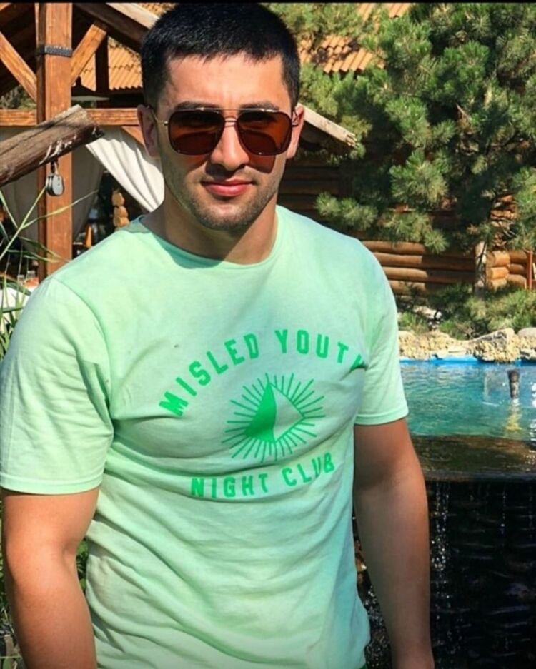  ,   Toni, 32 ,   ,   