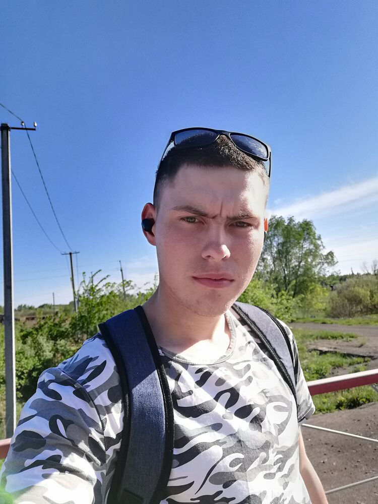  26599779  Maxim, 22 ,    