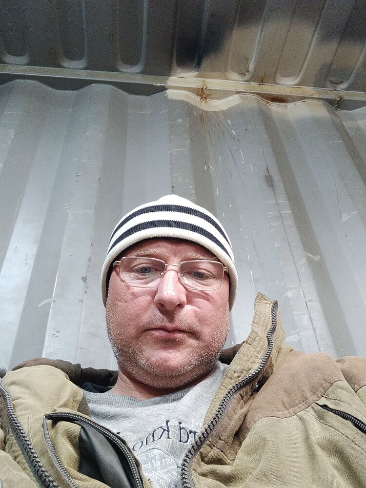  43861879  , 44 ,    