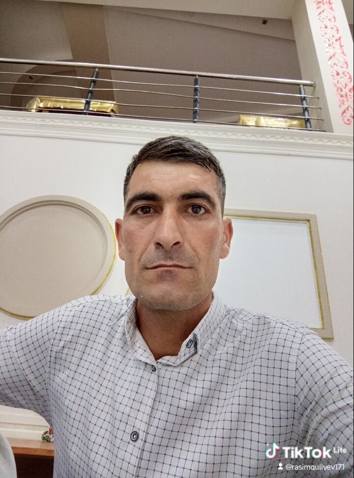  46580659  Rasim, 40 ,    