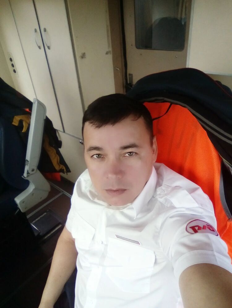  49888949  , 40 ,    