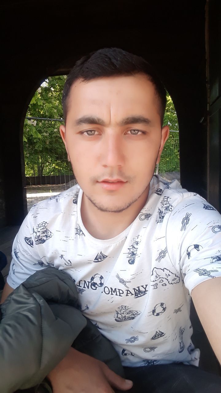  33278349  , 28 ,    