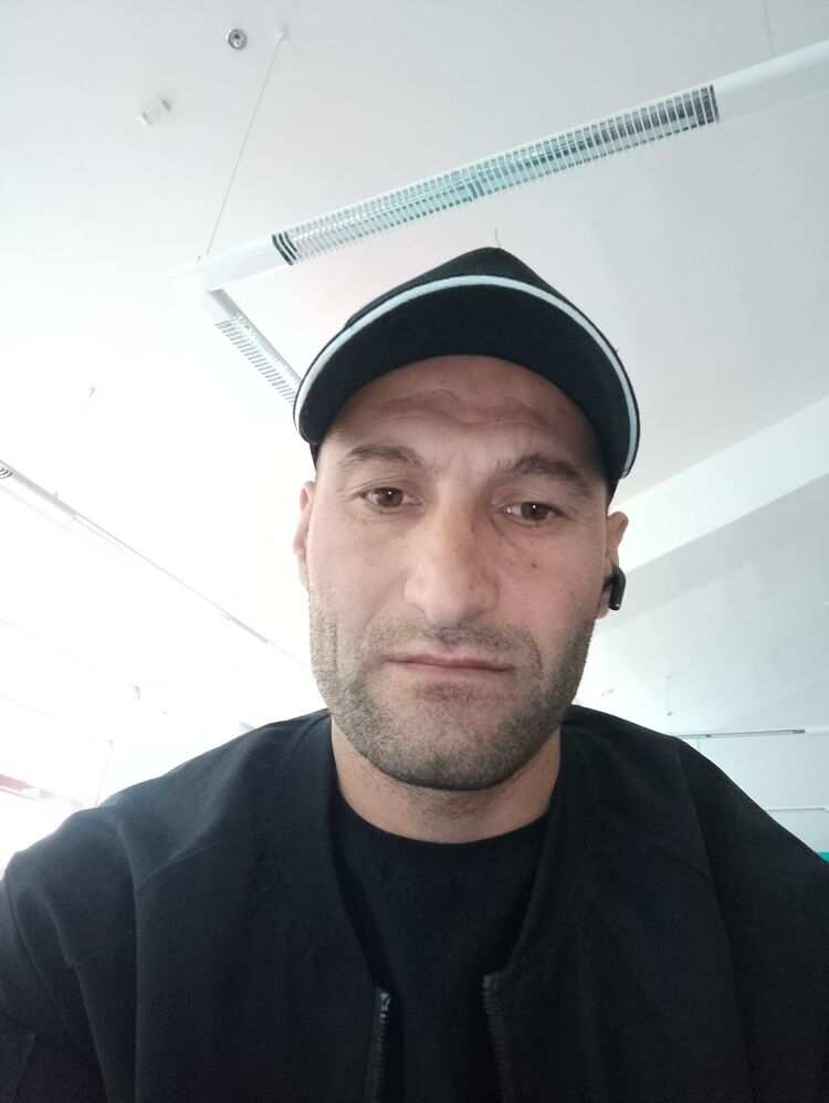  35447349  , 37 ,    