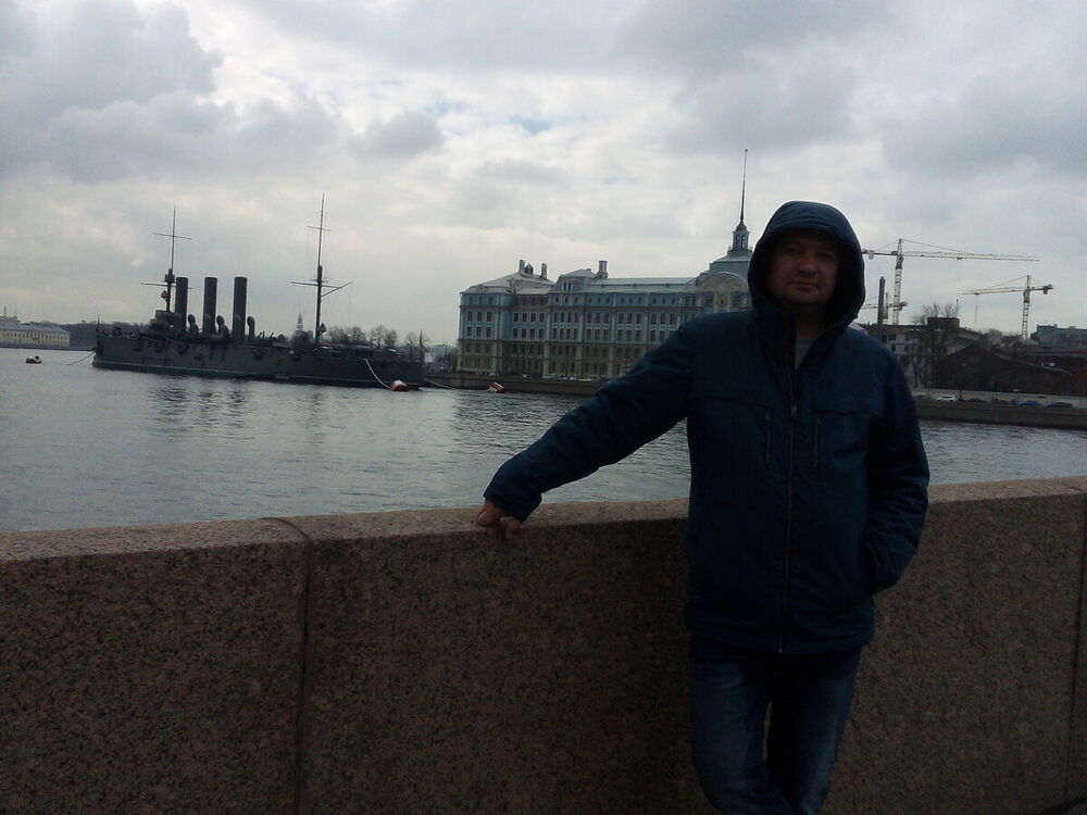  20225569  Igor, 42 ,    