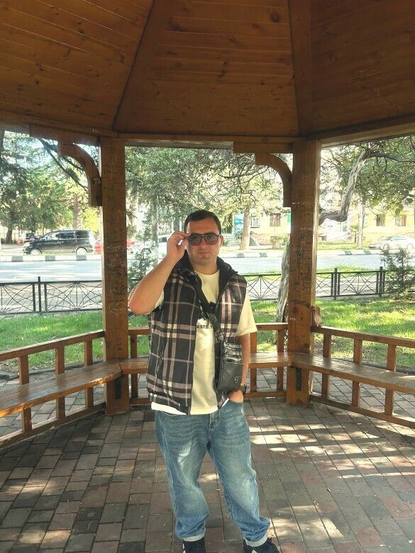  53956009  Rezi, 21 ,    