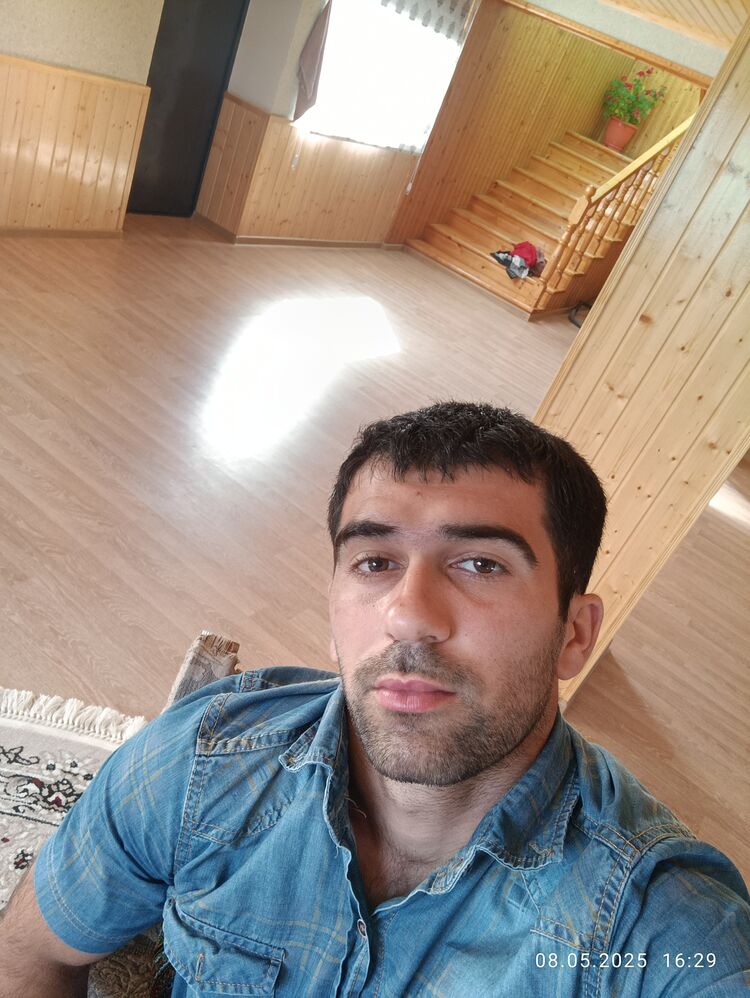  51908709  Elnar, 25 ,    